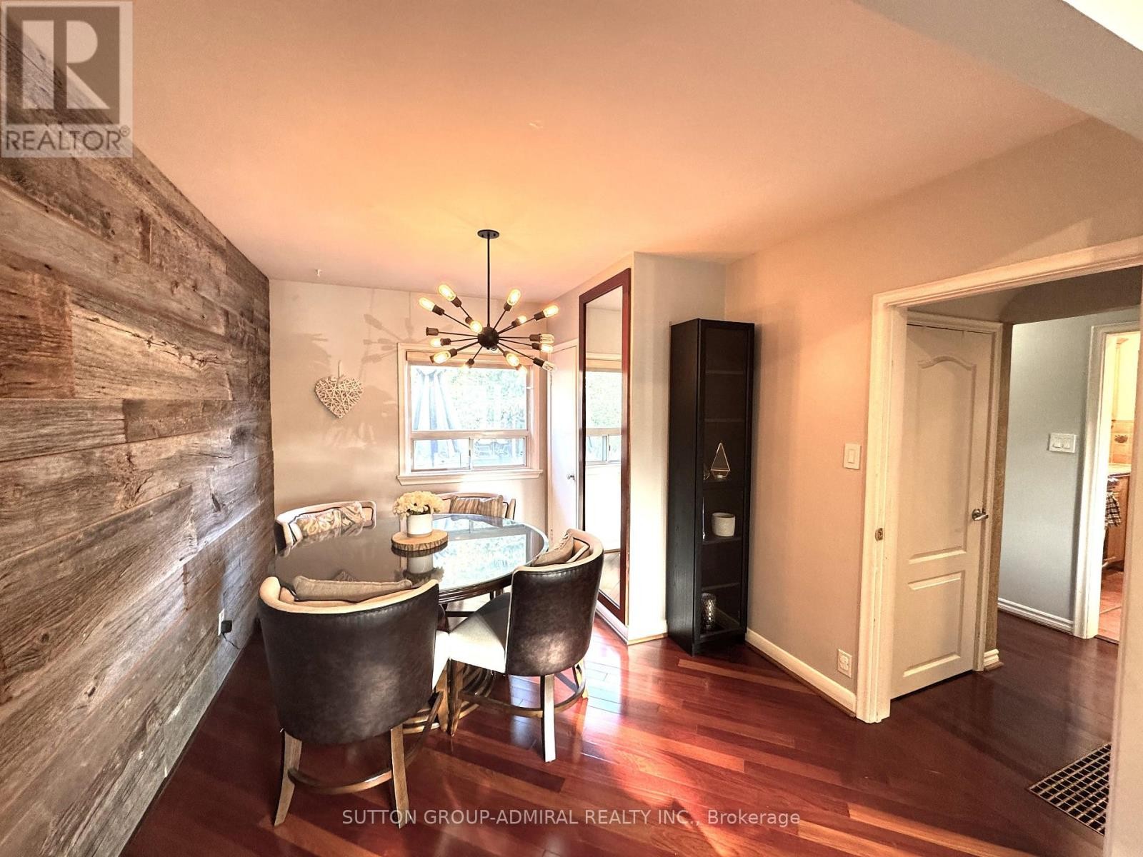 












37 COPPERMILL DRIVE

,
Toronto (Rexdale-Kipling),




Ontario
M9W3Z4

