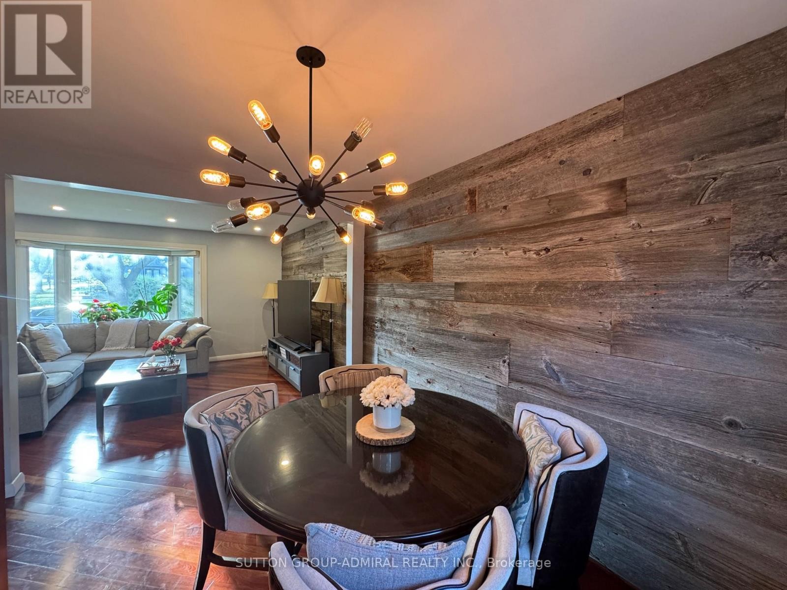 












37 COPPERMILL DRIVE

,
Toronto (Rexdale-Kipling),




Ontario
M9W3Z4

