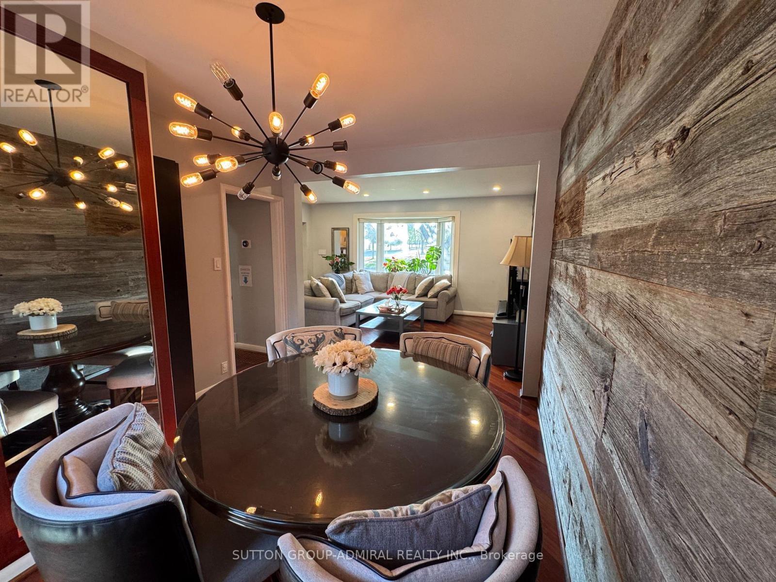 












37 COPPERMILL DRIVE

,
Toronto (Rexdale-Kipling),




Ontario
M9W3Z4

