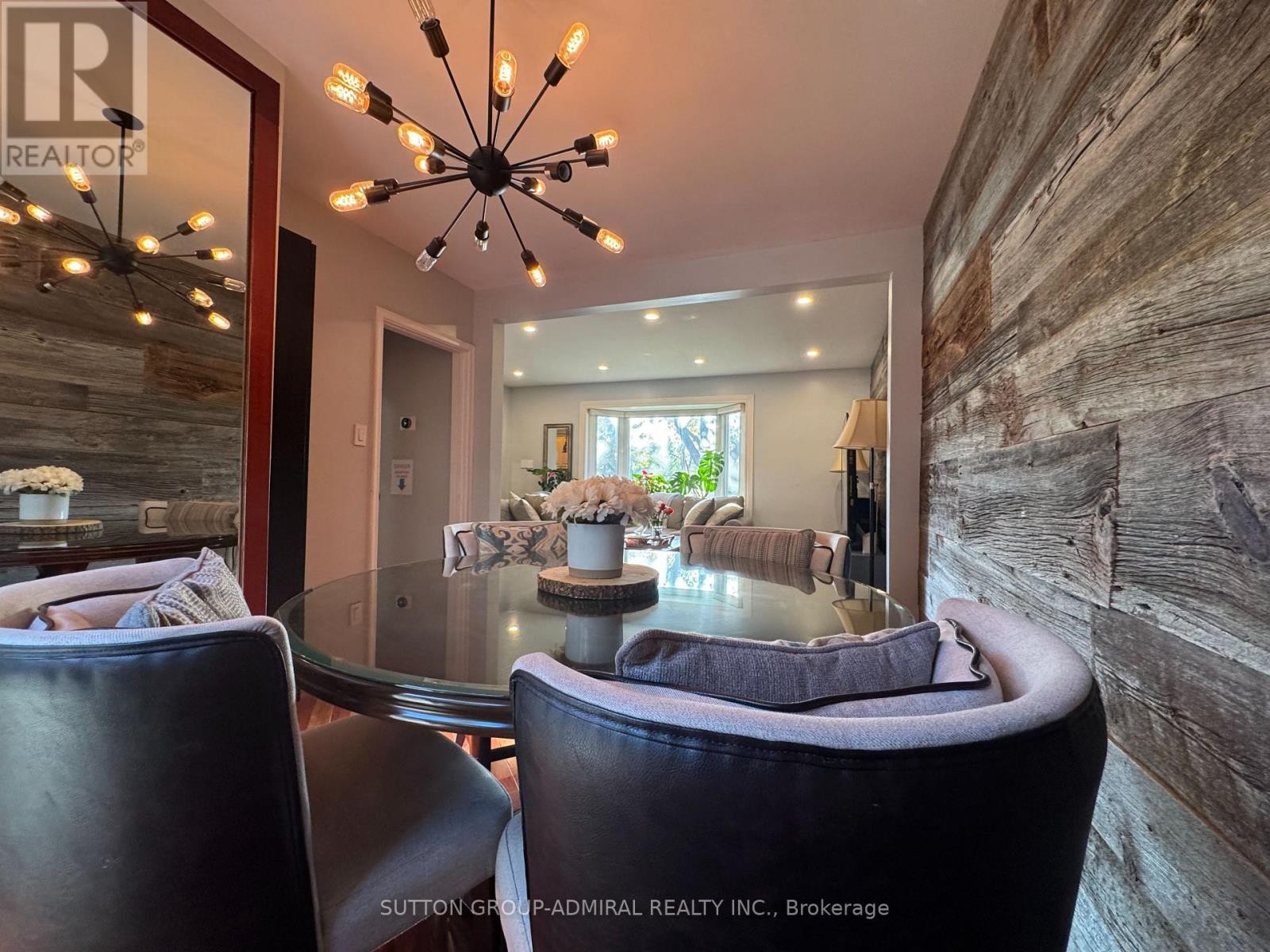 












37 COPPERMILL DRIVE

,
Toronto (Rexdale-Kipling),




Ontario
M9W3Z4

