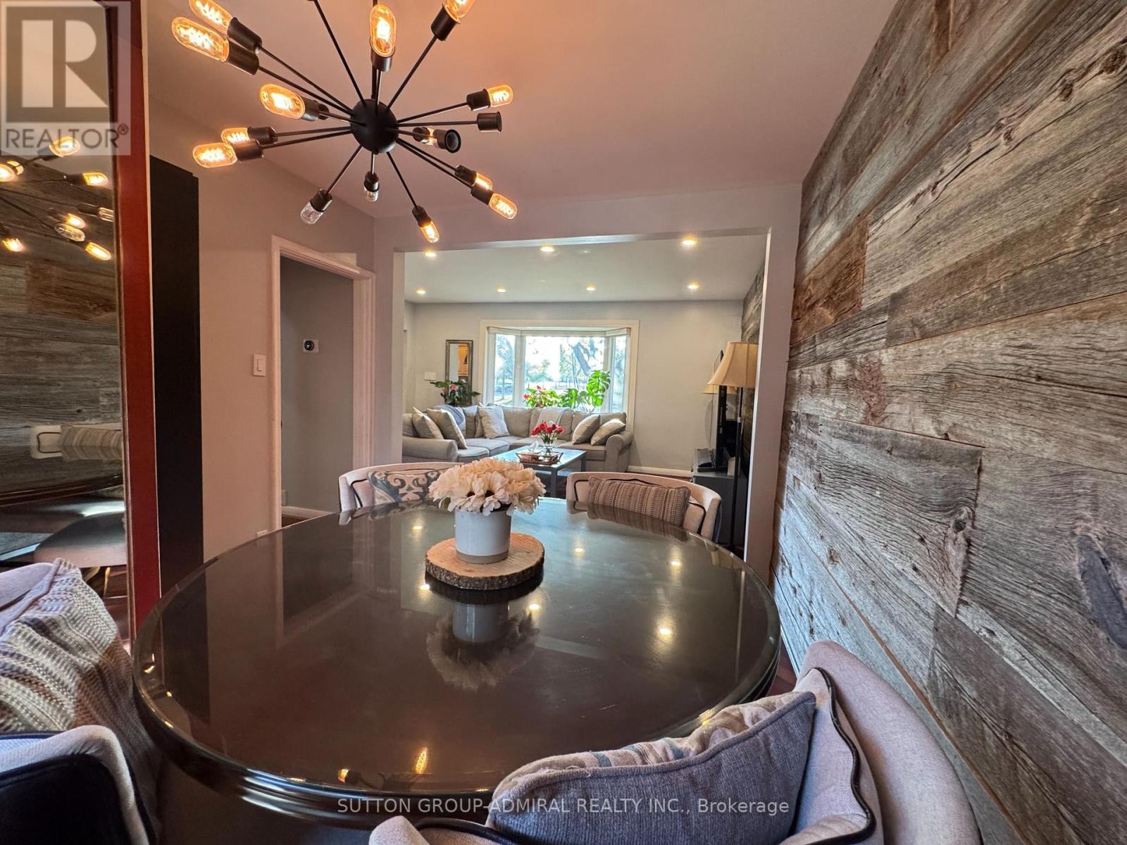 












37 COPPERMILL DRIVE

,
Toronto (Rexdale-Kipling),




Ontario
M9W3Z4

