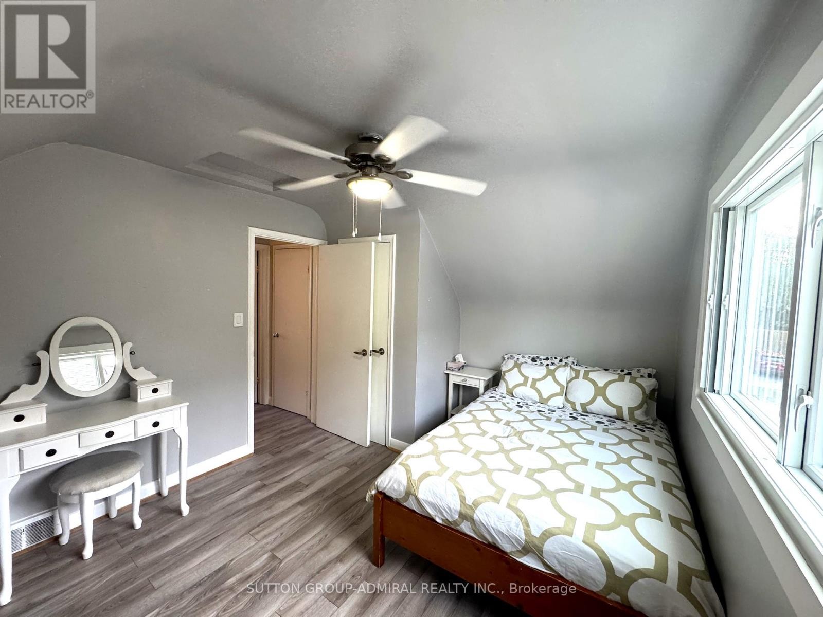 












37 COPPERMILL DRIVE

,
Toronto (Rexdale-Kipling),




Ontario
M9W3Z4

