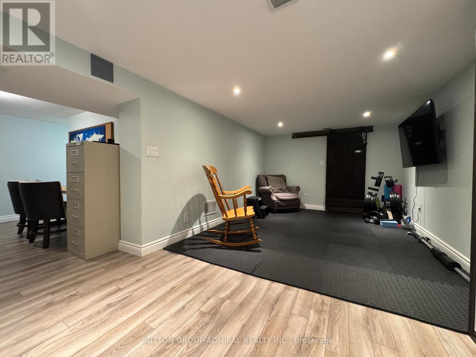 












37 COPPERMILL DRIVE

,
Toronto (Rexdale-Kipling),




Ontario
M9W3Z4

