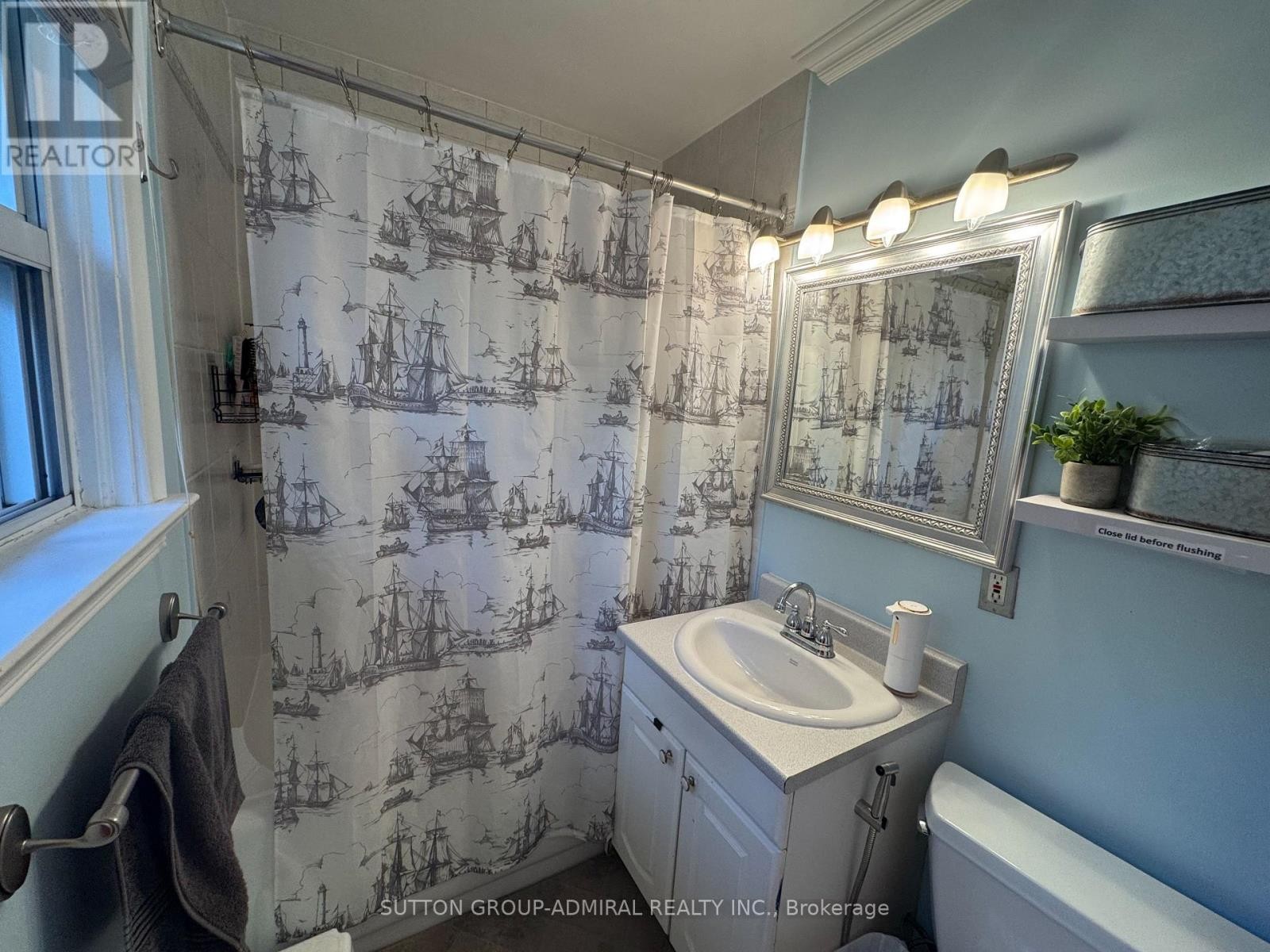 












37 COPPERMILL DRIVE

,
Toronto (Rexdale-Kipling),




Ontario
M9W3Z4

