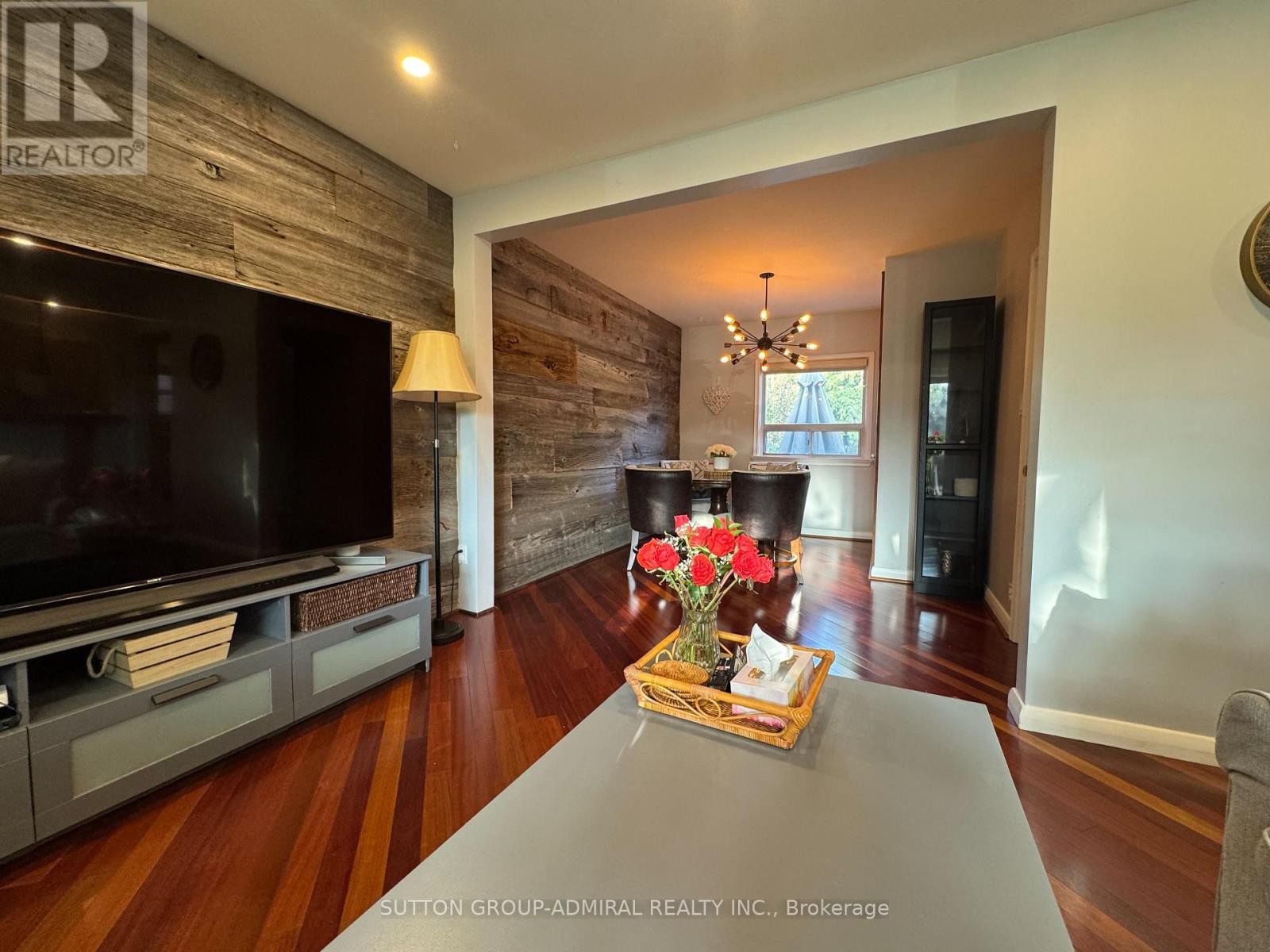 












37 COPPERMILL DRIVE

,
Toronto (Rexdale-Kipling),




Ontario
M9W3Z4

