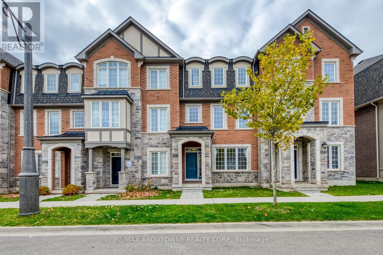 












3338 ERASMUM STREET

,
Oakville (GO Glenorchy),




Ontario
L6M1S3

