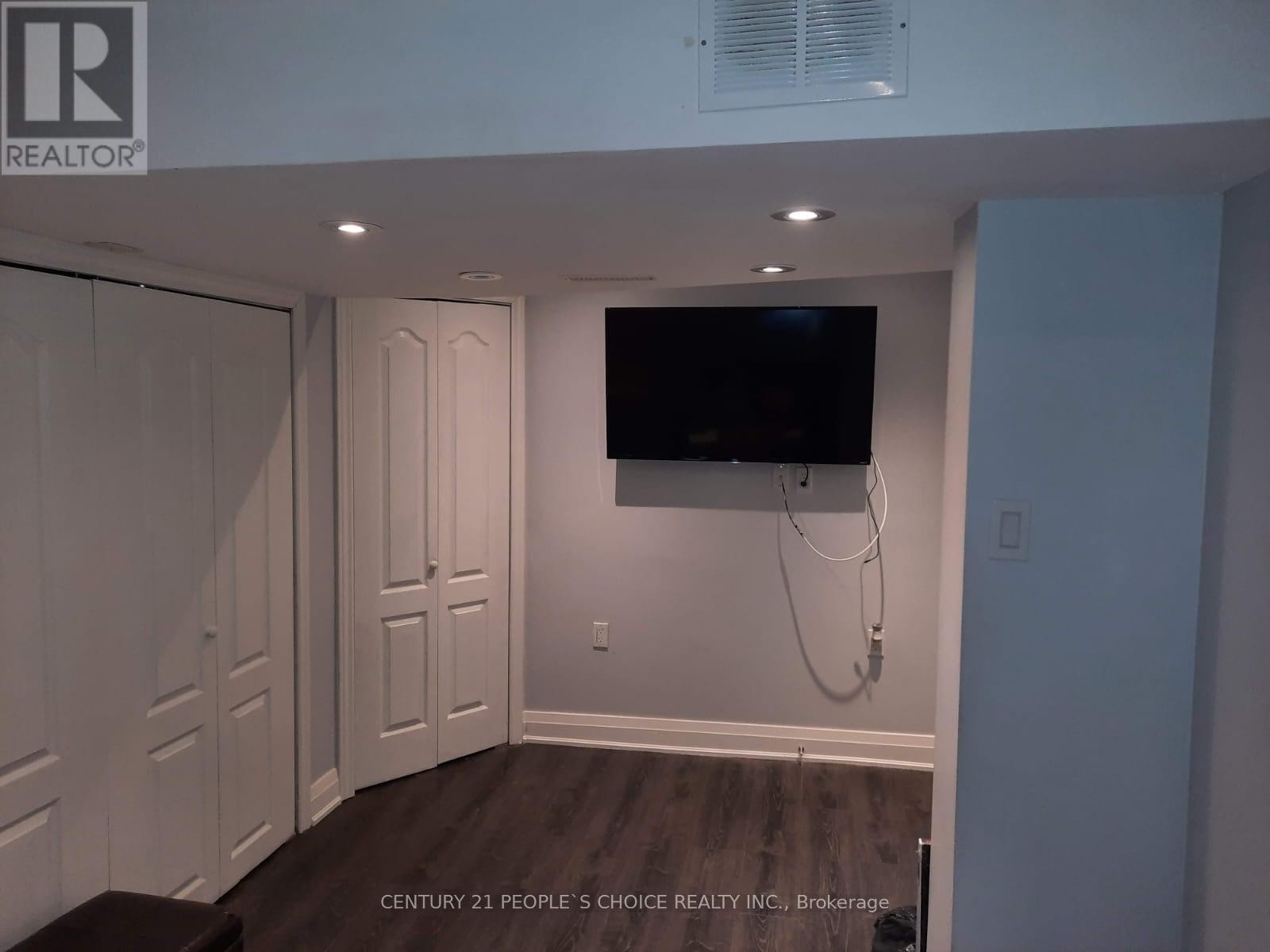 












BSMT - 3210 CARABELLA WAY

,
Mississauga (Churchill Meadows),




Ontario
L5M6S6

