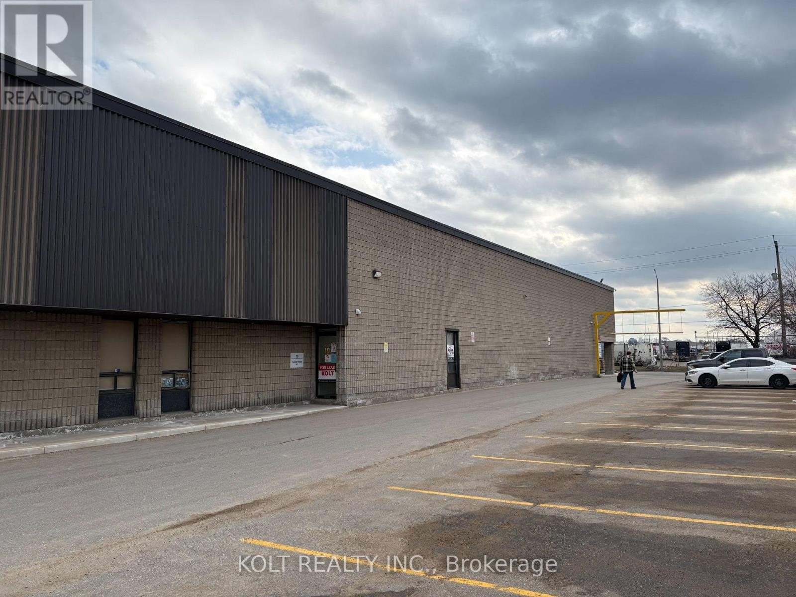 












10 - 286 RUTHERFORD ROAD S

,
Brampton (Steeles Industrial),




Ontario
L6W3J9

