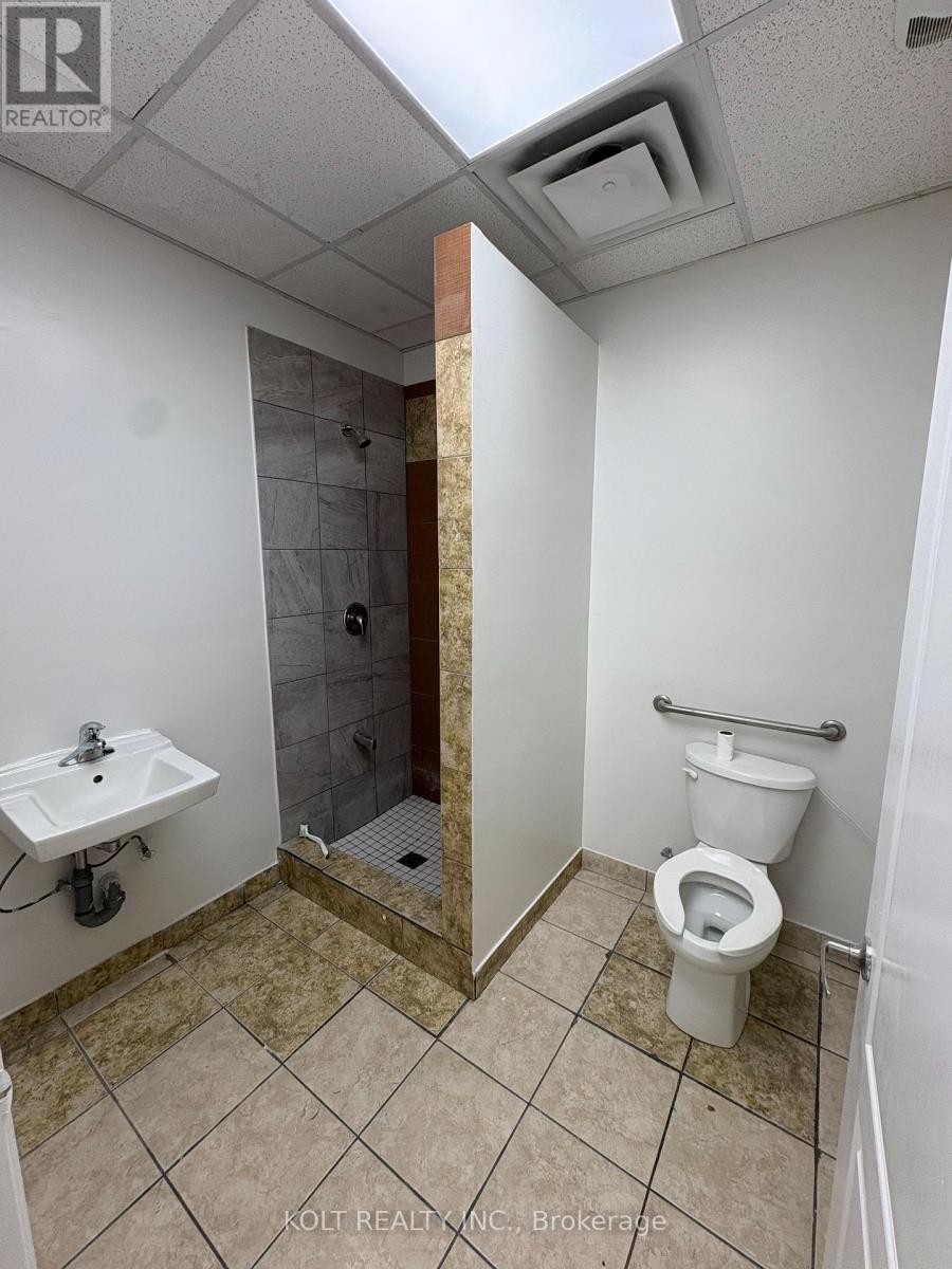 












10 - 286 RUTHERFORD ROAD S

,
Brampton (Steeles Industrial),




Ontario
L6W3J9

