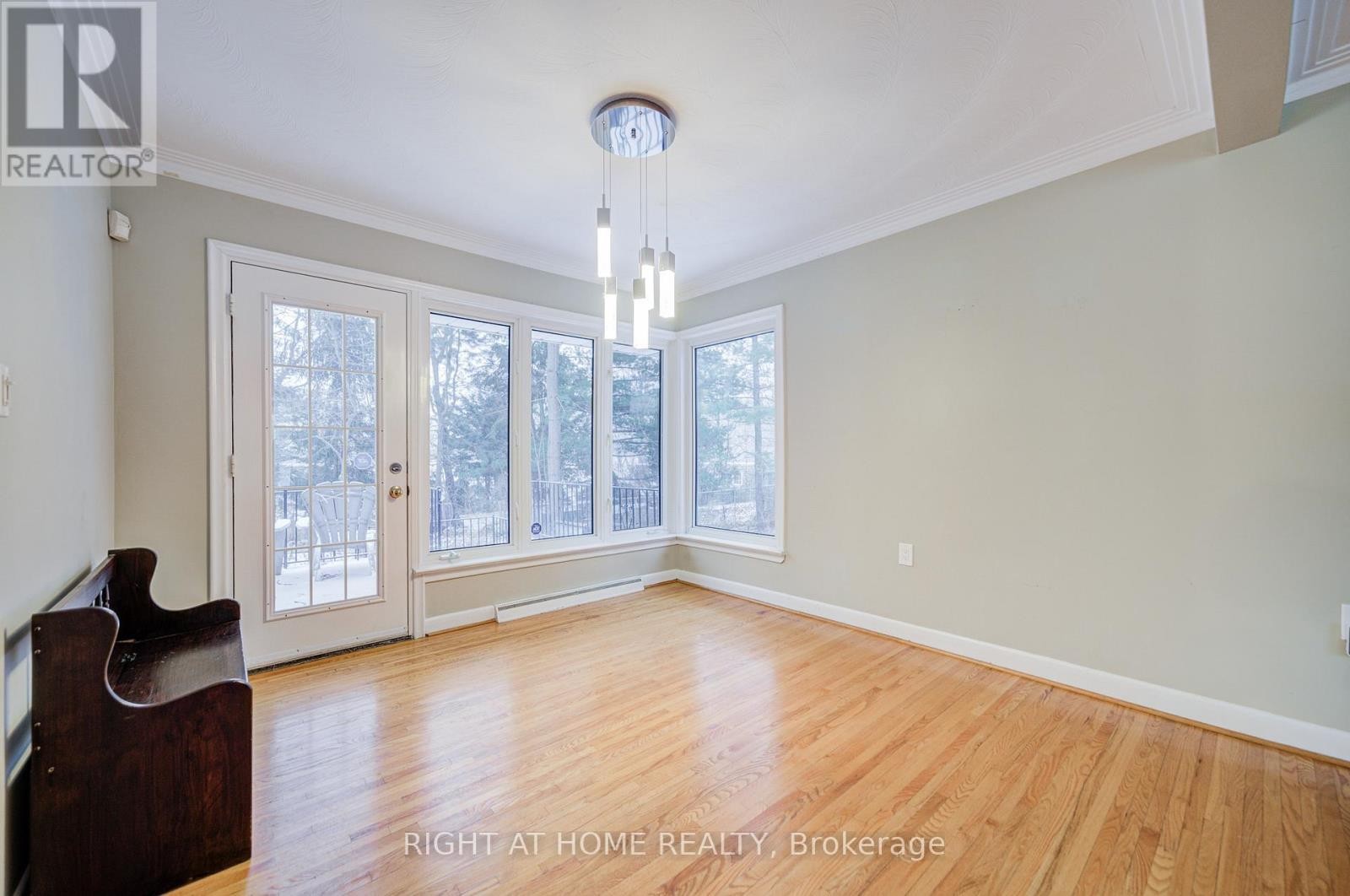 












1445 RYAN PLACE

,
Mississauga (Erindale),




Ontario
L5C1J7

