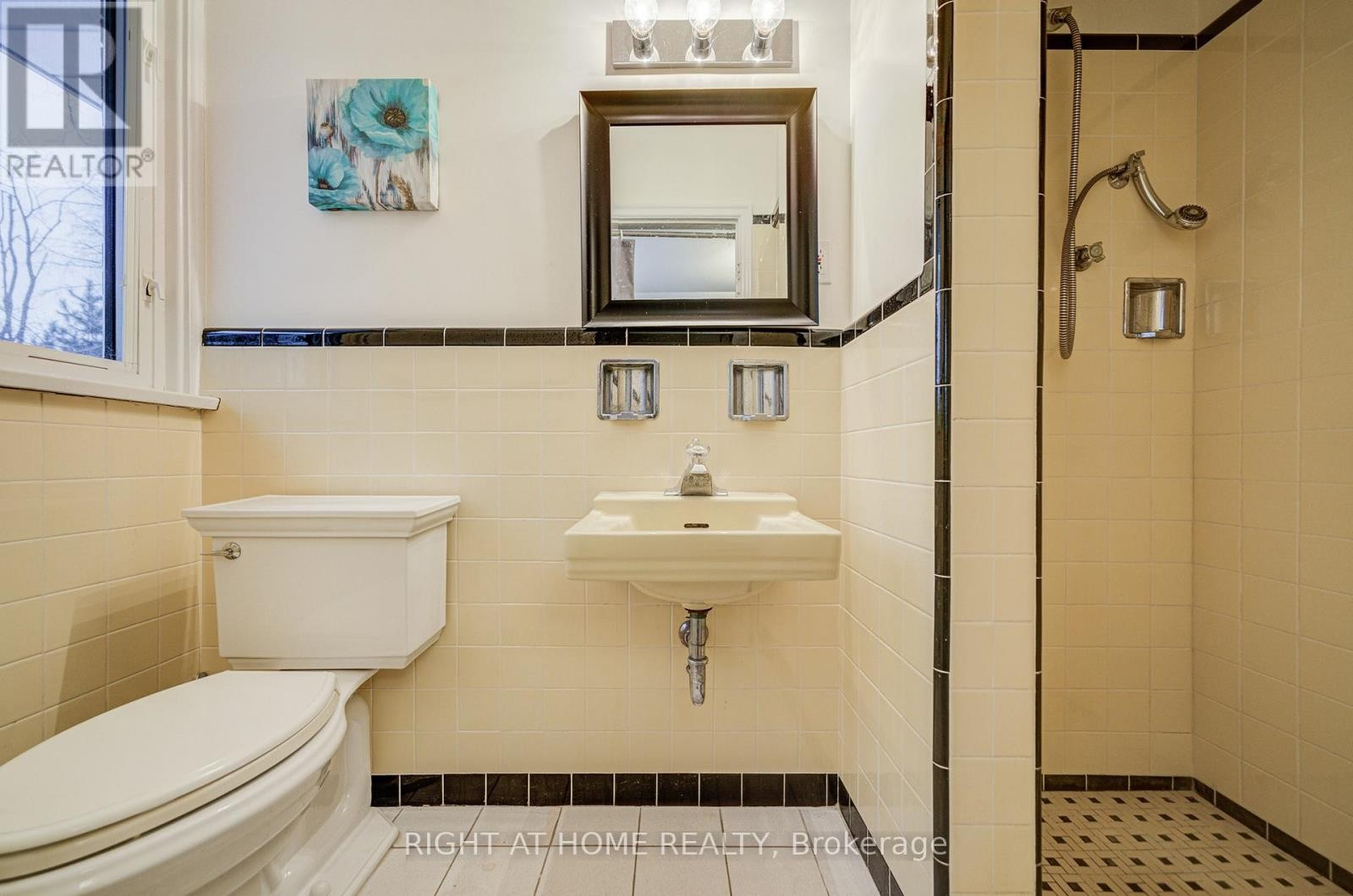 












1445 RYAN PLACE

,
Mississauga (Erindale),




Ontario
L5C1J7

