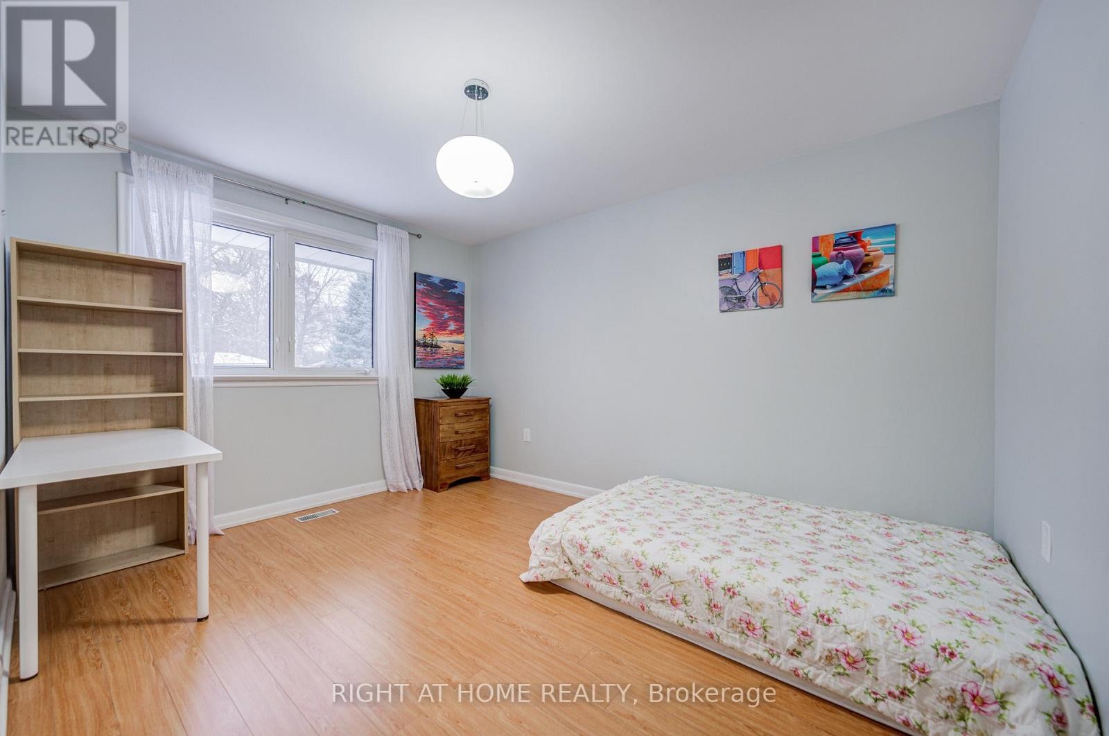 












1445 RYAN PLACE

,
Mississauga (Erindale),




Ontario
L5C1J7

