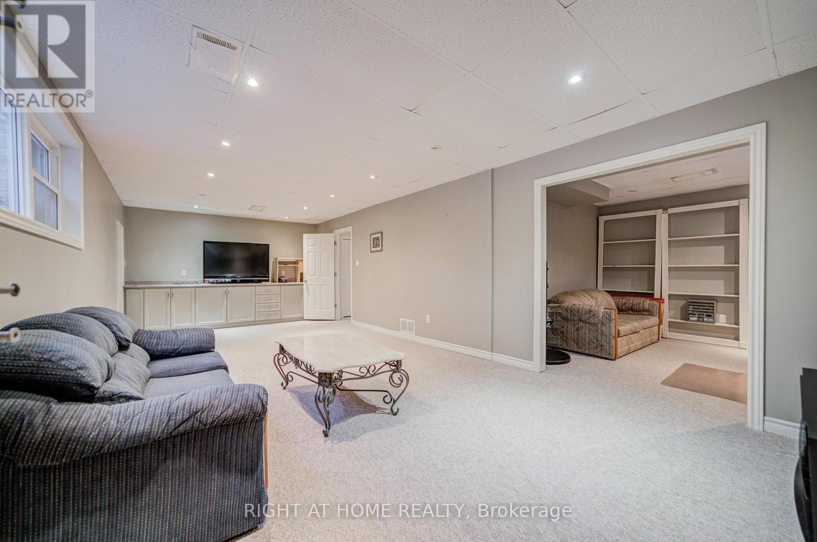 












1445 RYAN PLACE

,
Mississauga (Erindale),




Ontario
L5C1J7

