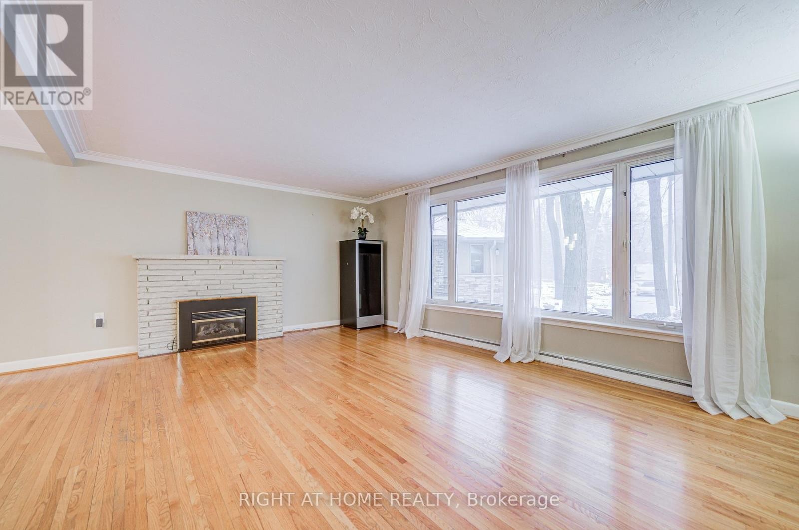 












1445 RYAN PLACE

,
Mississauga (Erindale),




Ontario
L5C1J7

