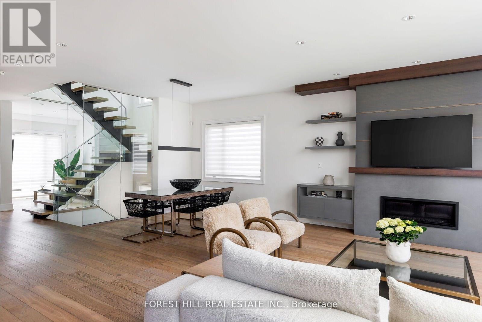 












8 NORA ROAD

,
Toronto (Islington-City Centre West),




Ontario
M9A1C9

