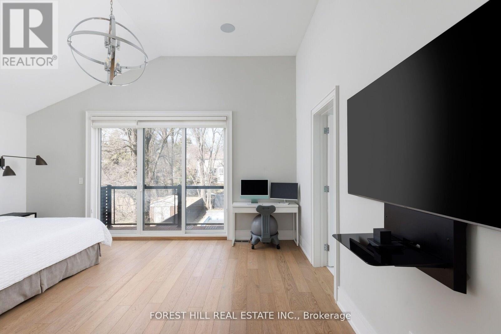 












8 NORA ROAD

,
Toronto (Islington-City Centre West),




Ontario
M9A1C9

