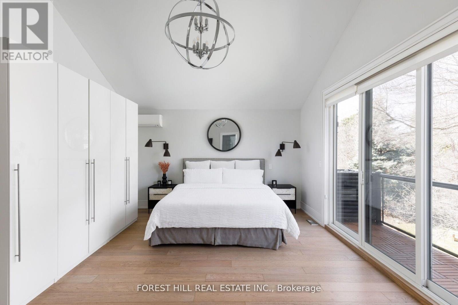 












8 NORA ROAD

,
Toronto (Islington-City Centre West),




Ontario
M9A1C9

