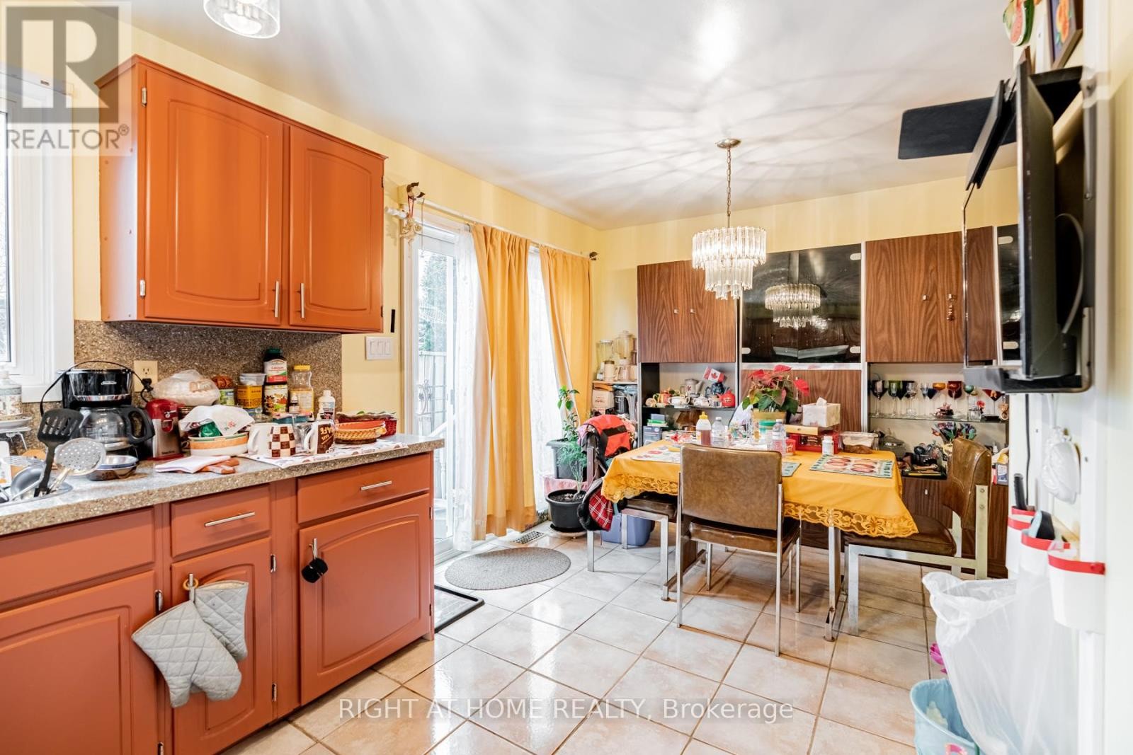 












4278 SAWMILL VALLEY DRIVE

,
Mississauga (Erin Mills),




Ontario
L5L3M9

