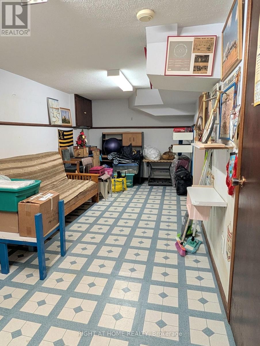 












4278 SAWMILL VALLEY DRIVE

,
Mississauga (Erin Mills),




Ontario
L5L3M9

