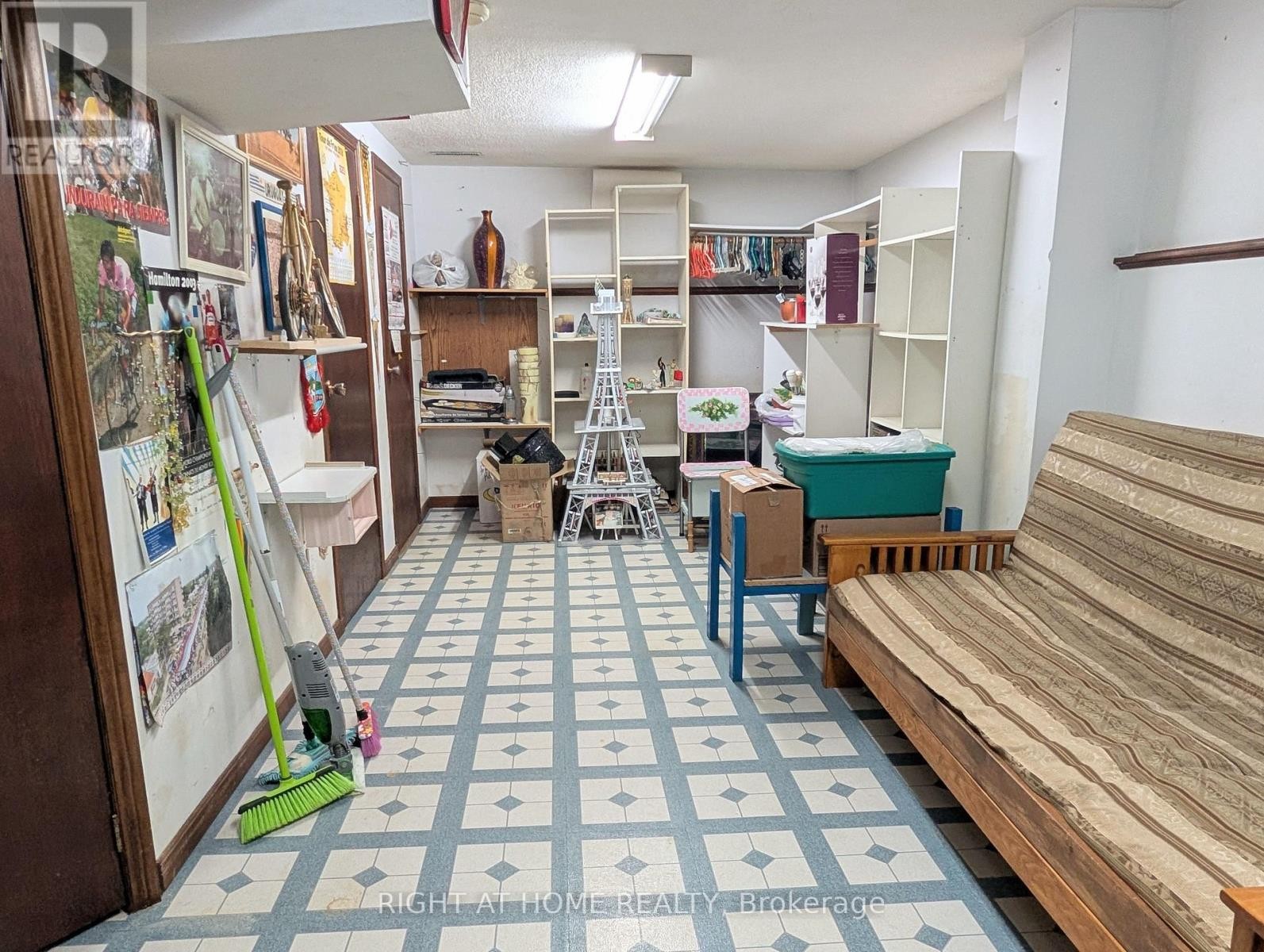 












4278 SAWMILL VALLEY DRIVE

,
Mississauga (Erin Mills),




Ontario
L5L3M9

