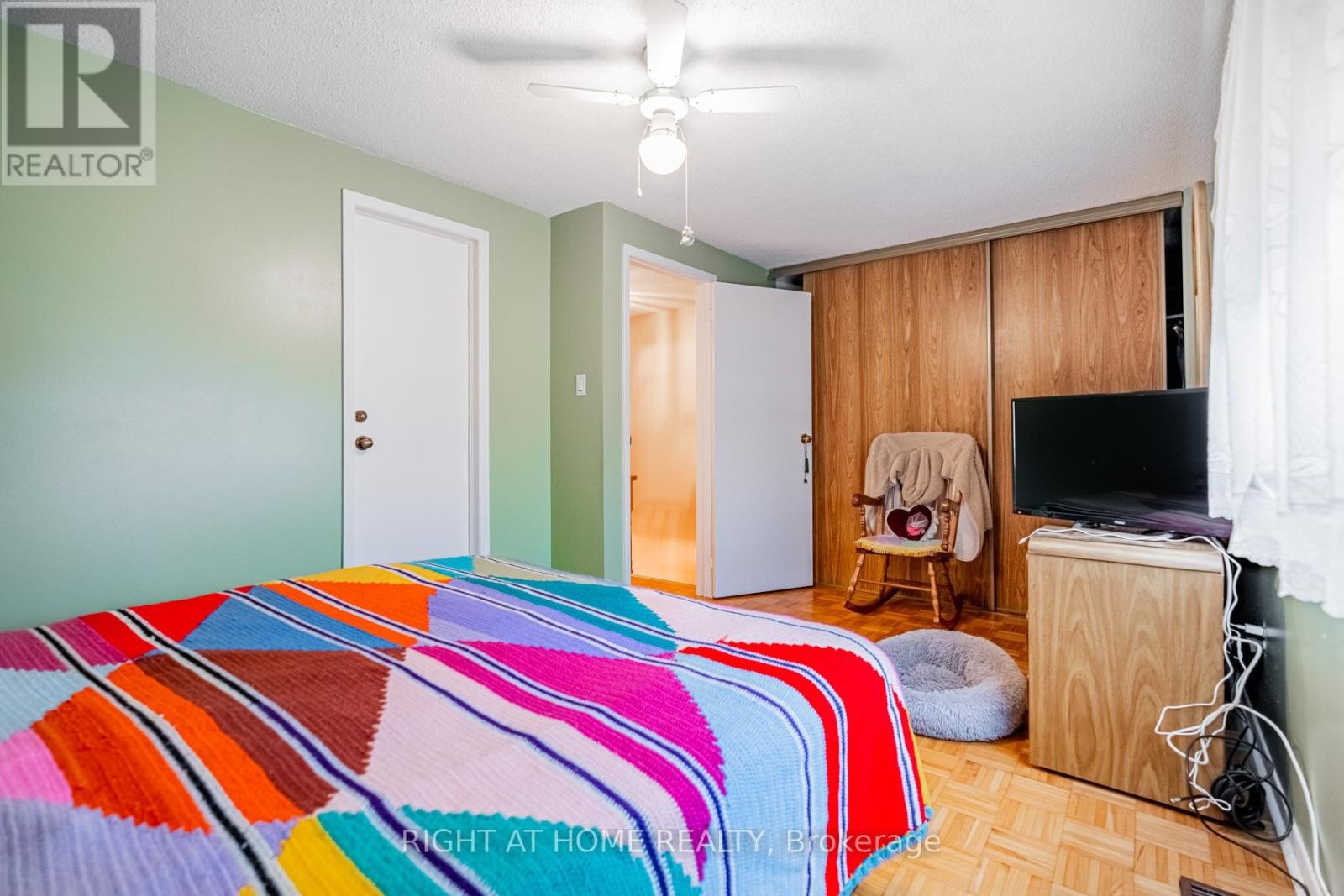 












4278 SAWMILL VALLEY DRIVE

,
Mississauga (Erin Mills),




Ontario
L5L3M9

