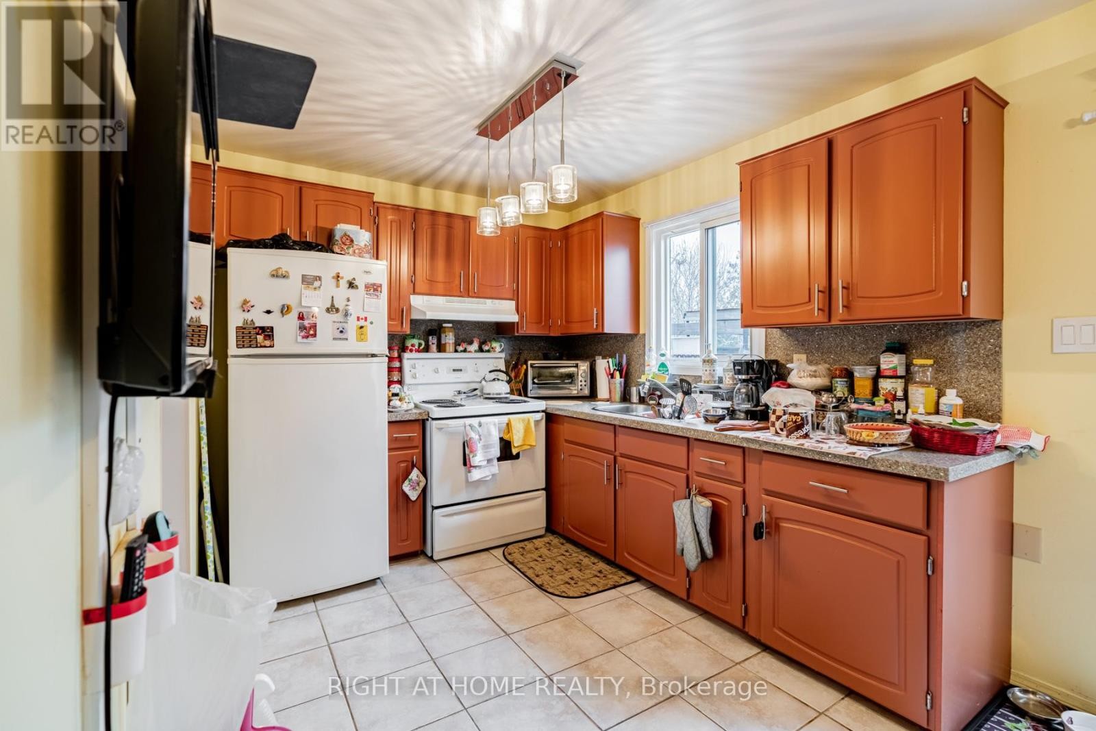 












4278 SAWMILL VALLEY DRIVE

,
Mississauga (Erin Mills),




Ontario
L5L3M9

