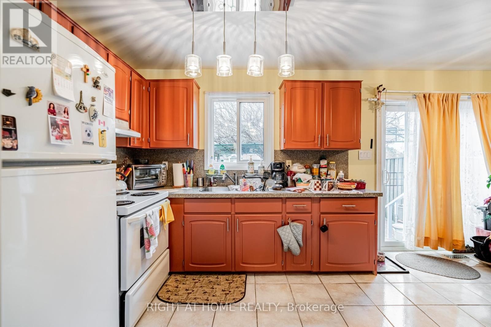 












4278 SAWMILL VALLEY DRIVE

,
Mississauga (Erin Mills),




Ontario
L5L3M9

