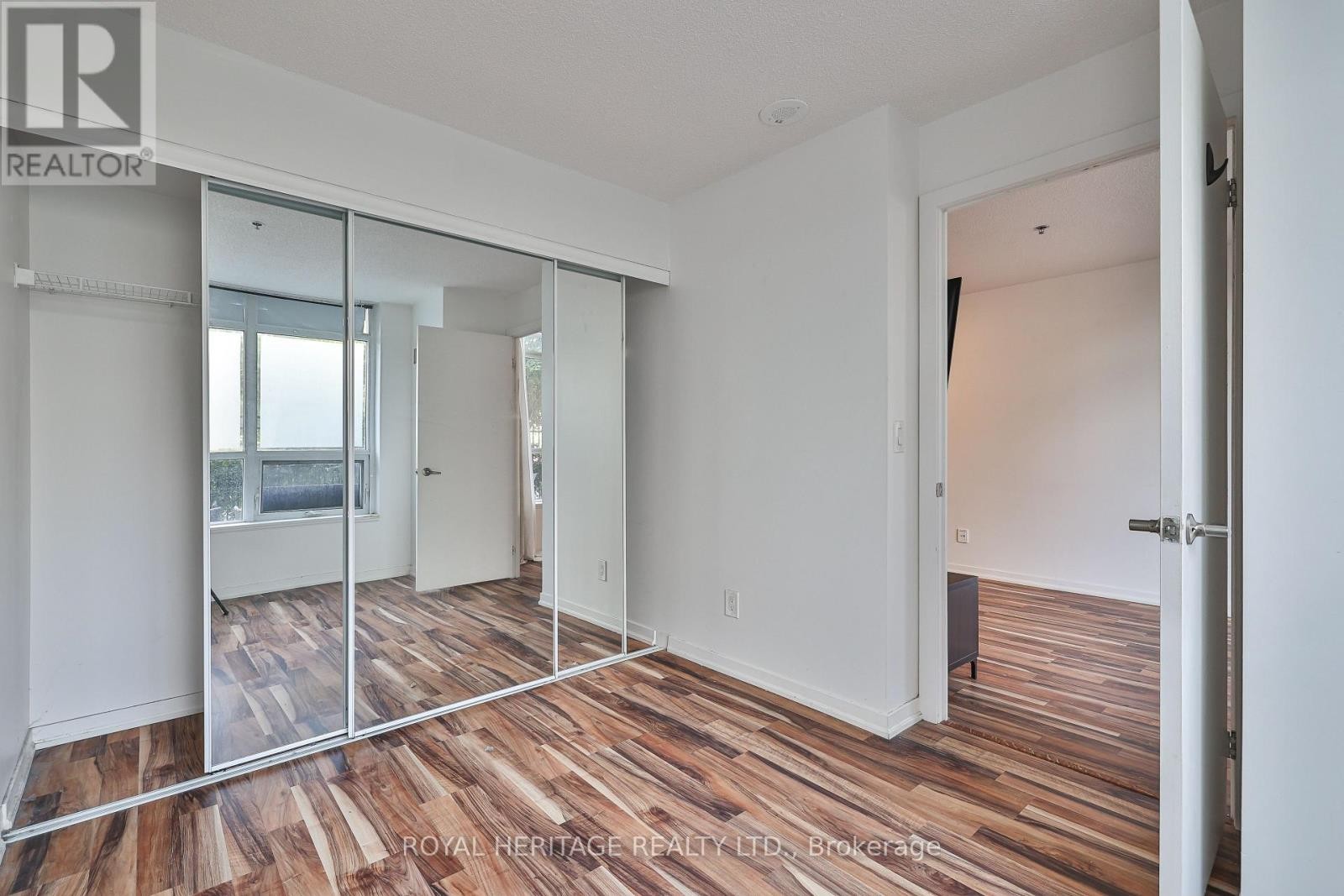 












104 - 38 JOE SHUSTER WAY

,
Toronto (South Parkdale),




Ontario
M6K0A5

