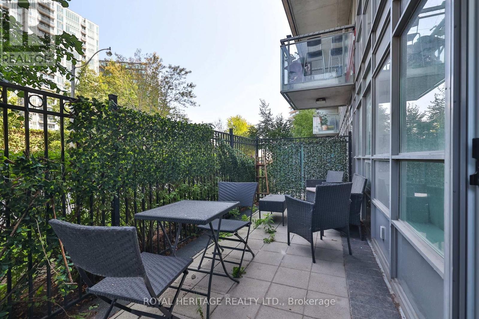 












104 - 38 JOE SHUSTER WAY

,
Toronto (South Parkdale),




Ontario
M6K0A5

