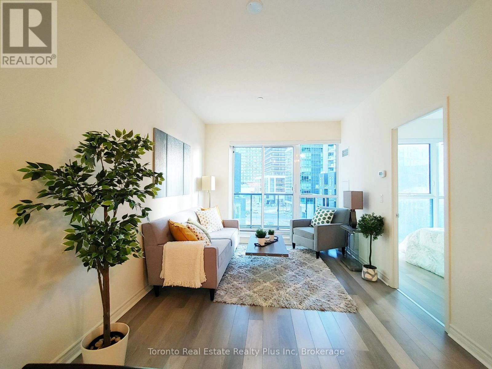 












403 - 39 ANNIE CRAIG DRIVE

,
Toronto (Mimico),




Ontario
M8V0H1

