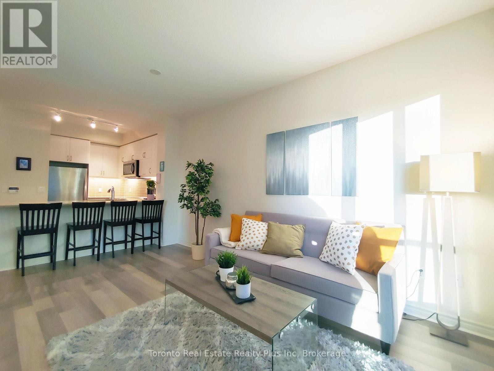 












403 - 39 ANNIE CRAIG DRIVE

,
Toronto (Mimico),




Ontario
M8V0H1

