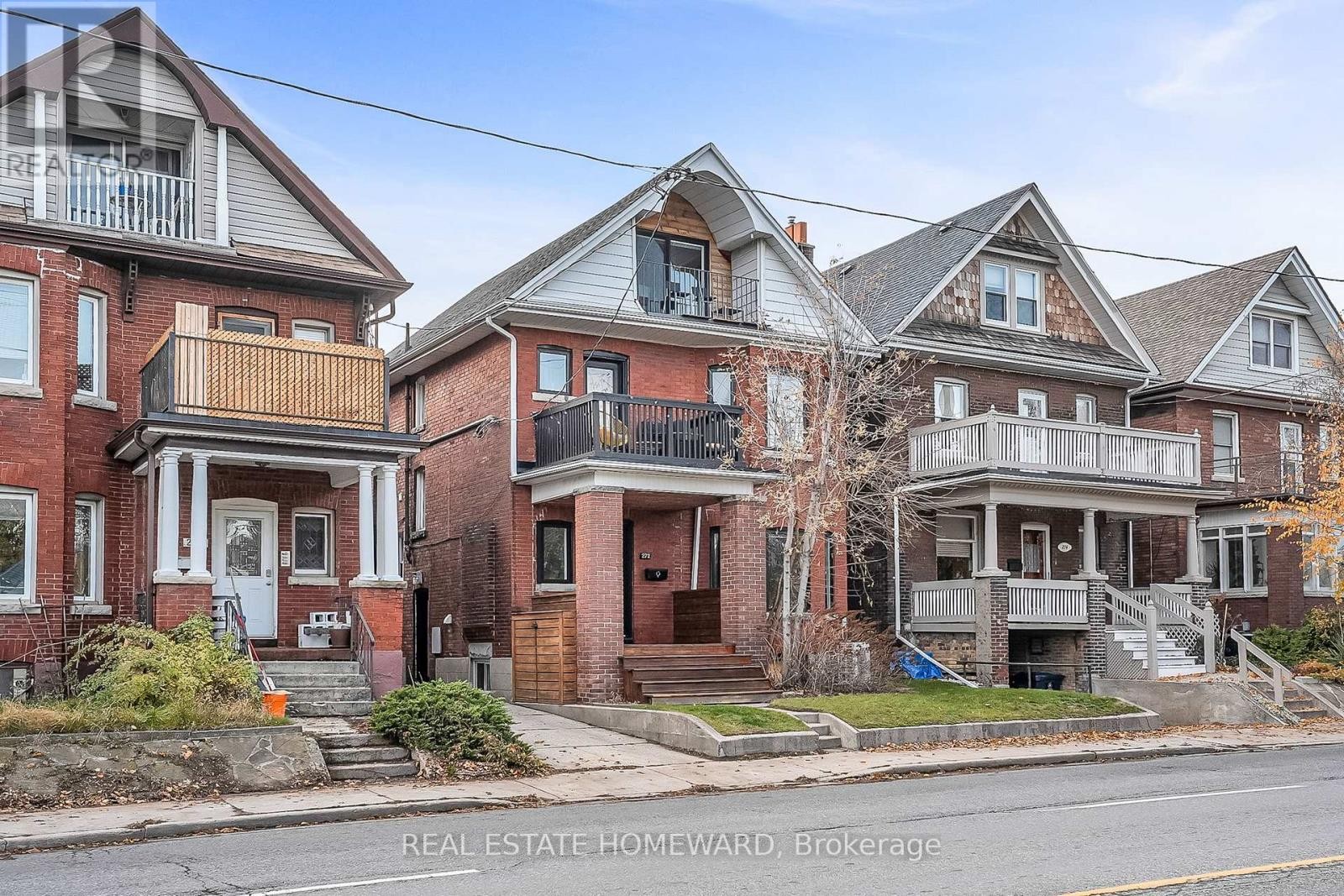 












272 KEELE STREET

,
Toronto (Junction Area),




Ontario
M6P2K4

