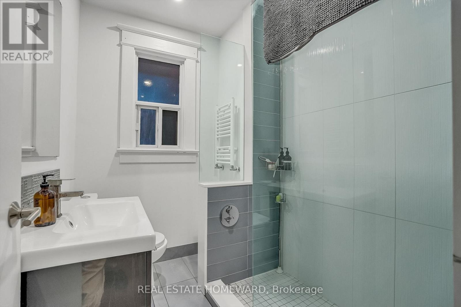 












272 KEELE STREET

,
Toronto (Junction Area),




Ontario
M6P2K4

