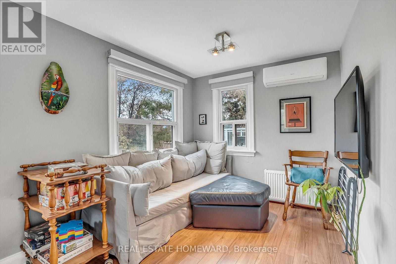 












272 KEELE STREET

,
Toronto (Junction Area),




Ontario
M6P2K4

