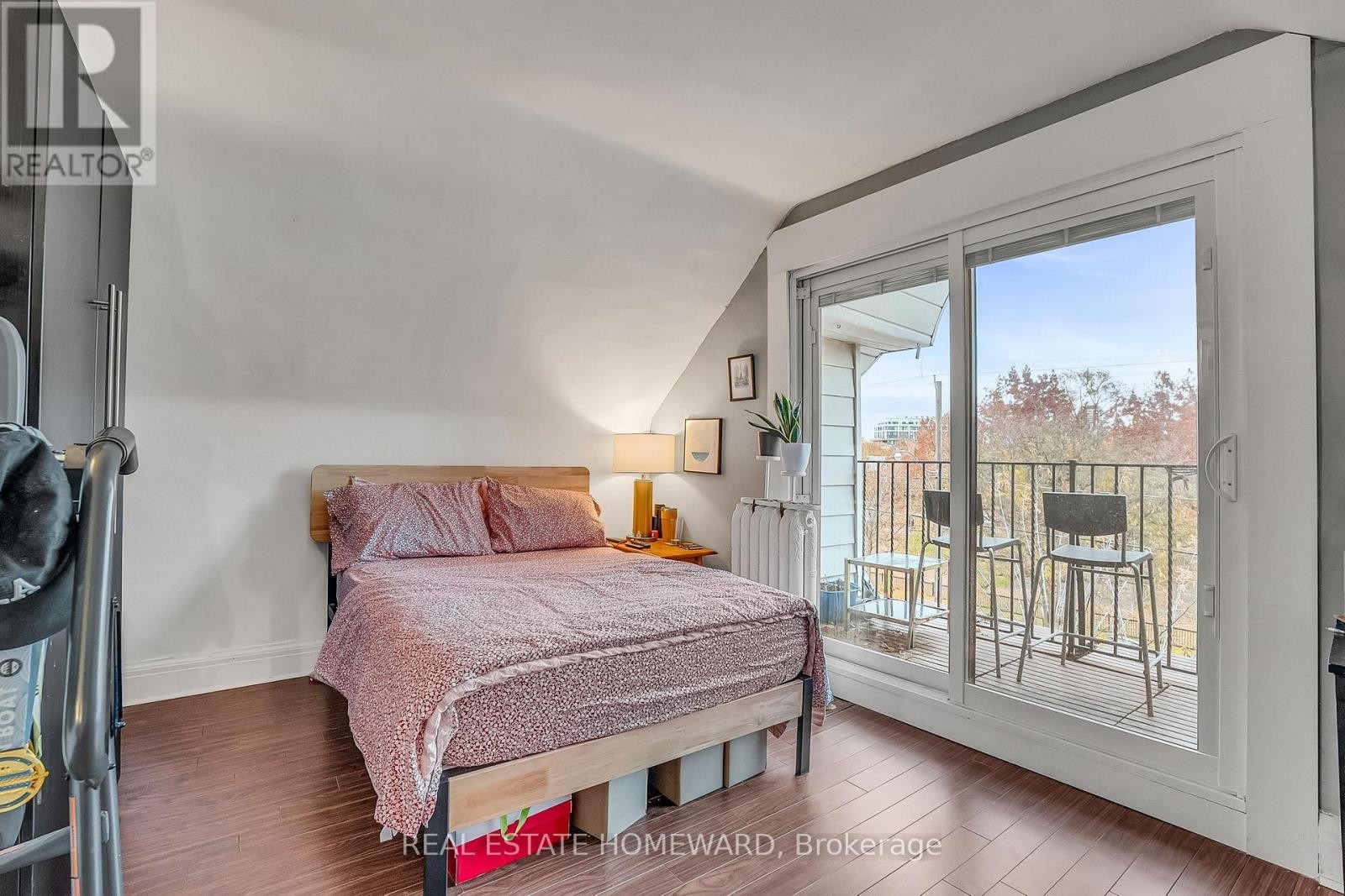 












272 KEELE STREET

,
Toronto (Junction Area),




Ontario
M6P2K4

