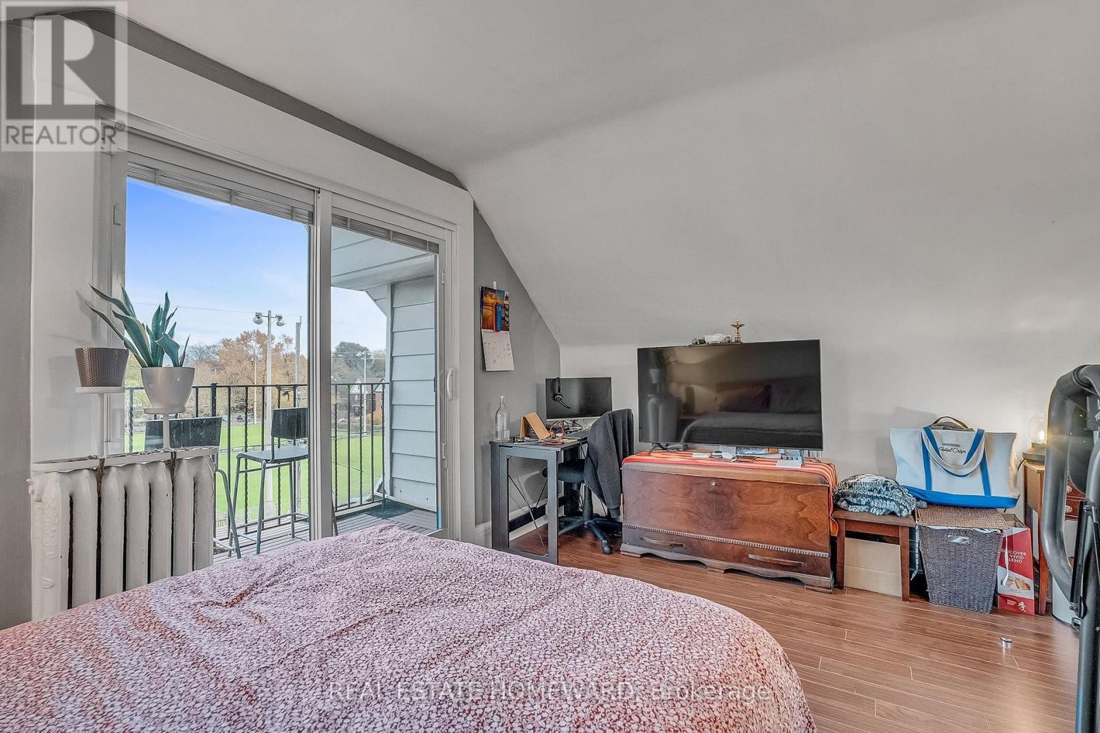 












272 KEELE STREET

,
Toronto (Junction Area),




Ontario
M6P2K4

