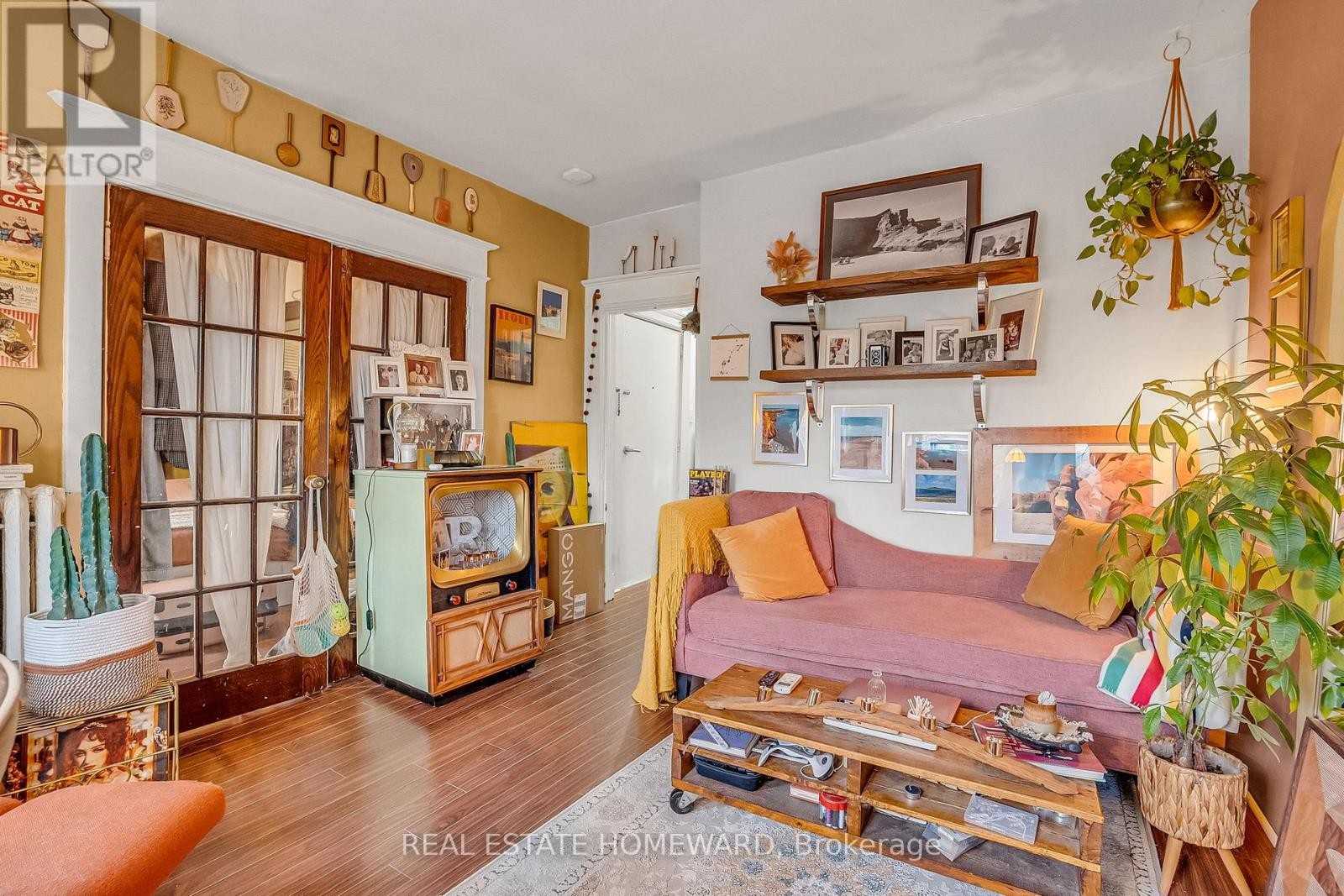 












272 KEELE STREET

,
Toronto (Junction Area),




Ontario
M6P2K4

