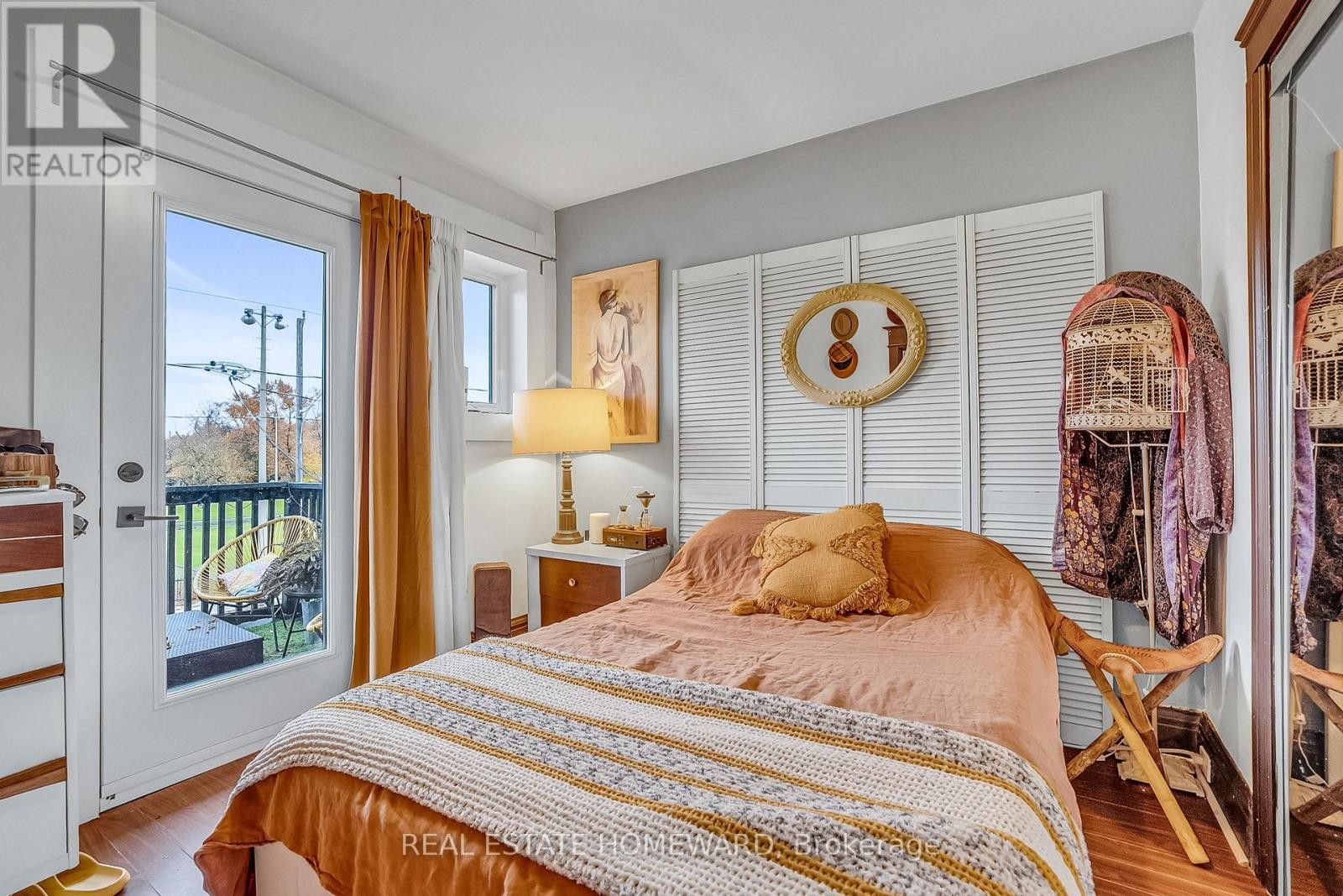 












272 KEELE STREET

,
Toronto (Junction Area),




Ontario
M6P2K4

