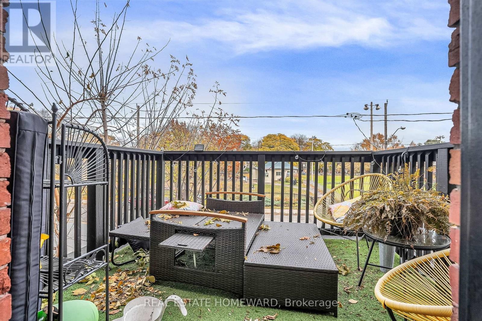 












272 KEELE STREET

,
Toronto (Junction Area),




Ontario
M6P2K4

