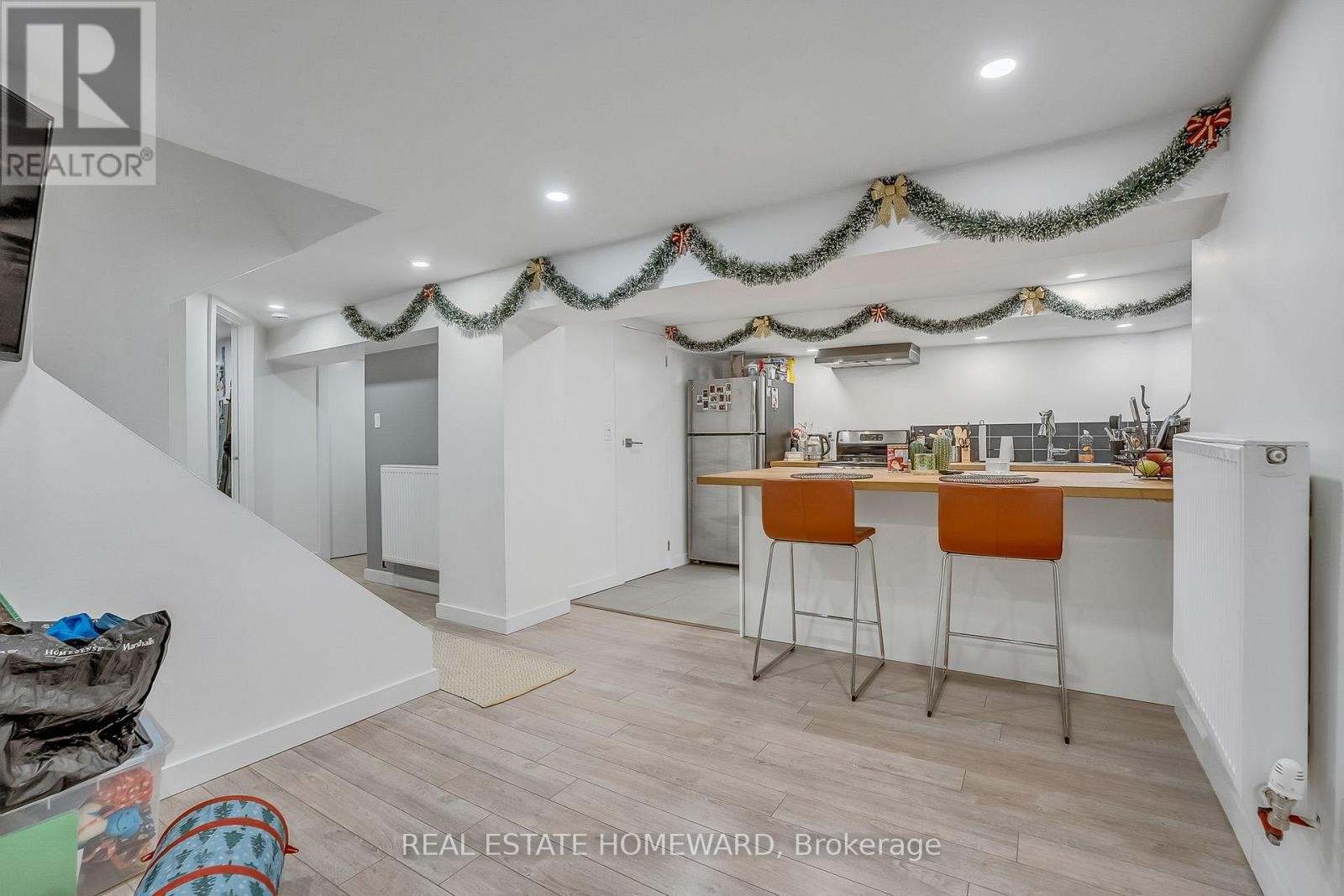 












272 KEELE STREET

,
Toronto (Junction Area),




Ontario
M6P2K4

