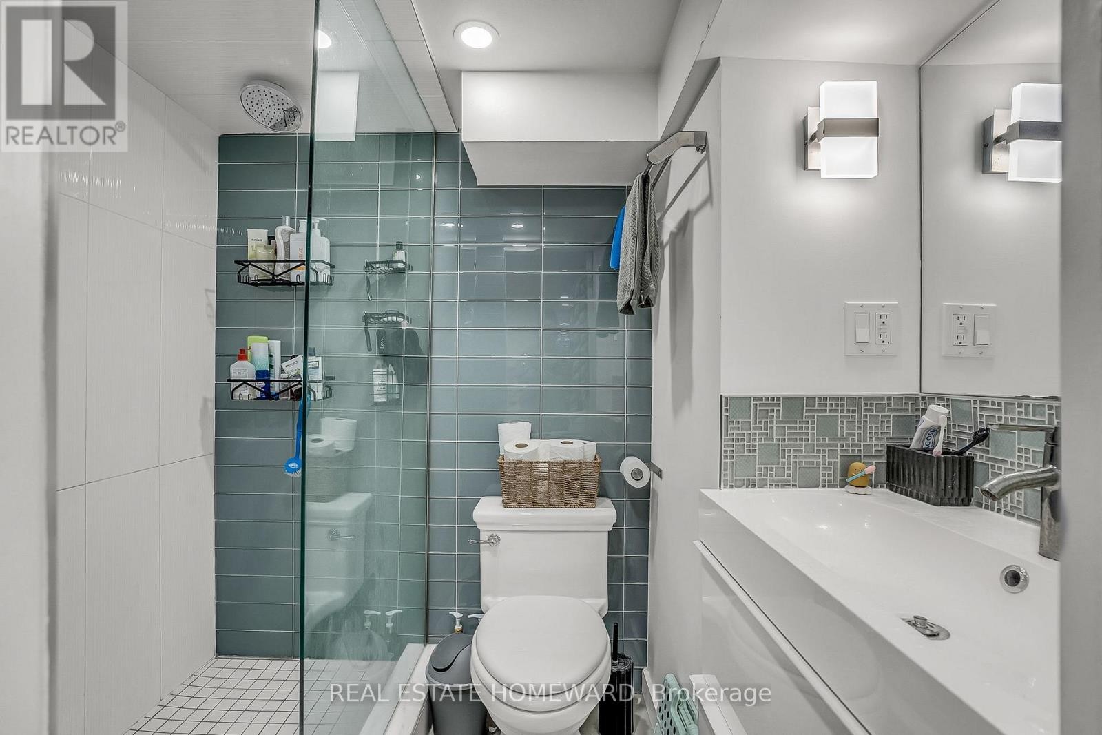 












272 KEELE STREET

,
Toronto (Junction Area),




Ontario
M6P2K4

