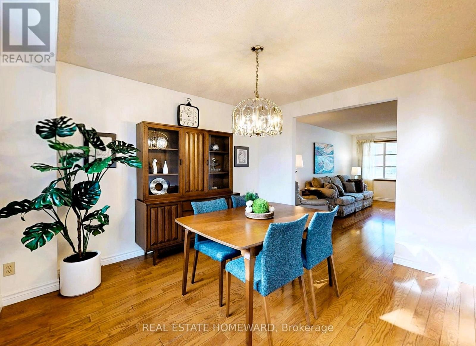 












3058 VIEWMOUNT ROAD

,
Oakville (WO West),




Ontario
L6L5M7

