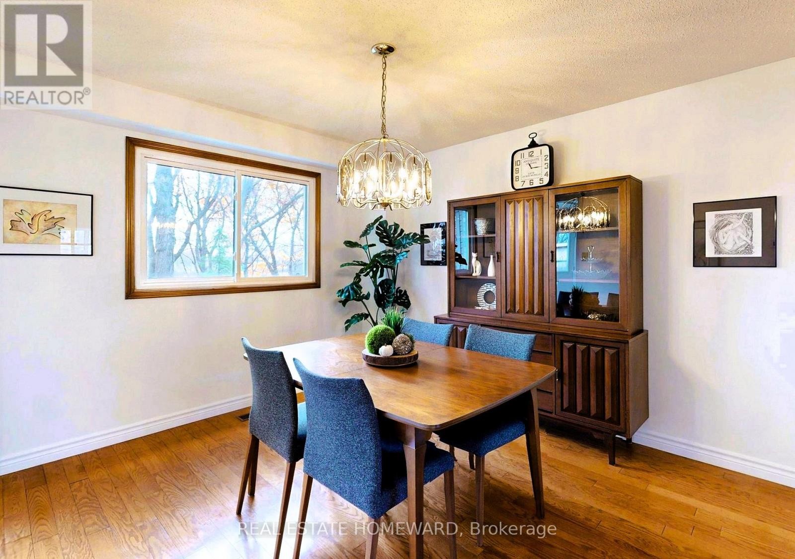 












3058 VIEWMOUNT ROAD

,
Oakville (WO West),




Ontario
L6L5M7

