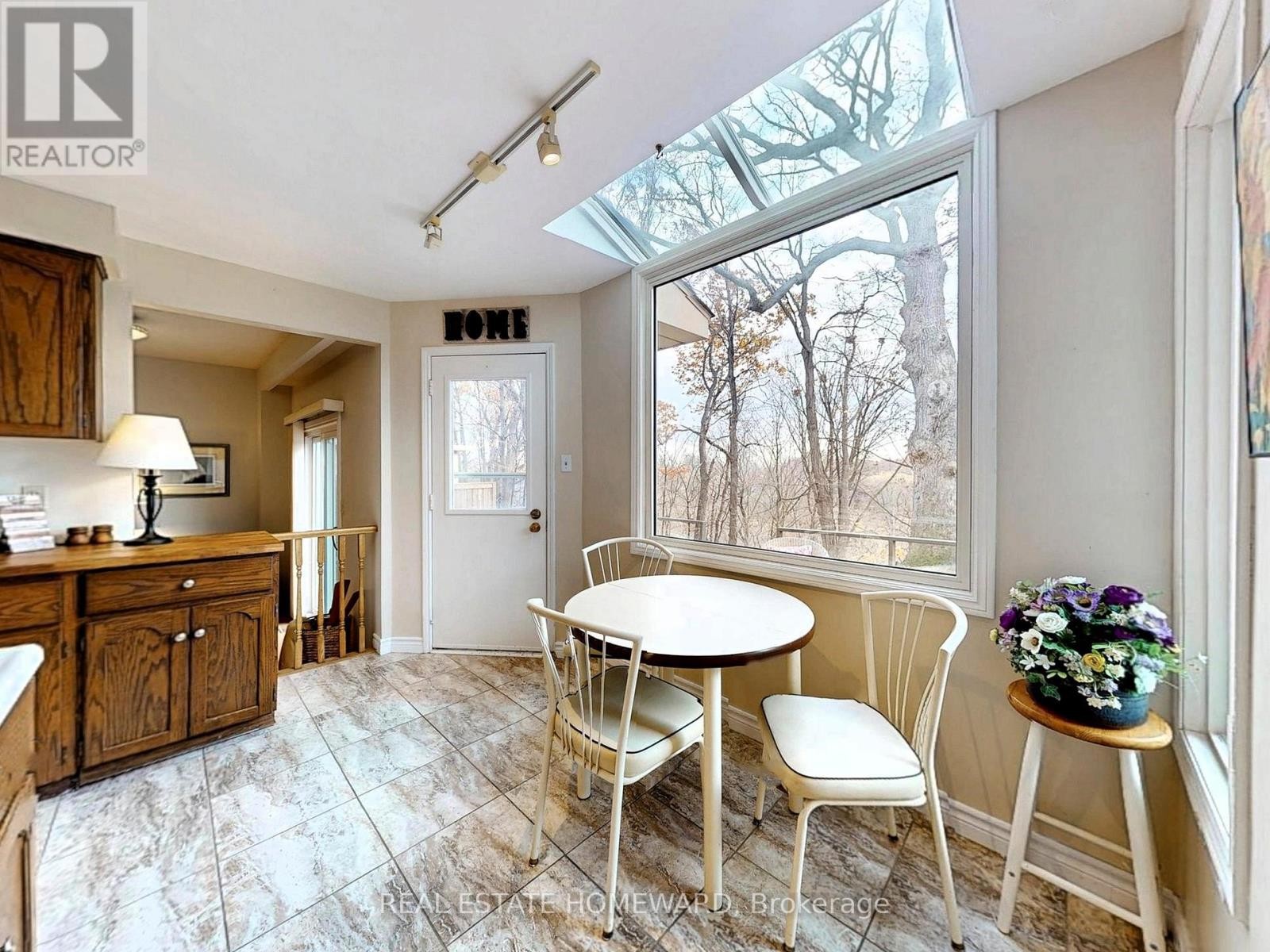 












3058 VIEWMOUNT ROAD

,
Oakville (WO West),




Ontario
L6L5M7

