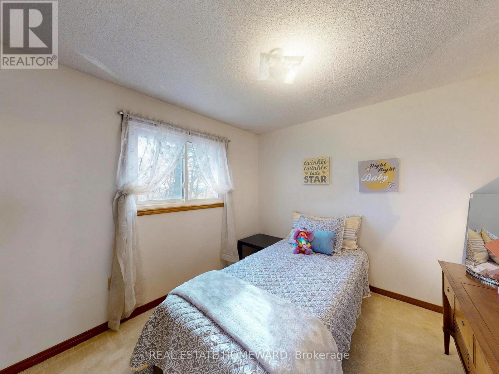 












3058 VIEWMOUNT ROAD

,
Oakville (WO West),




Ontario
L6L5M7

