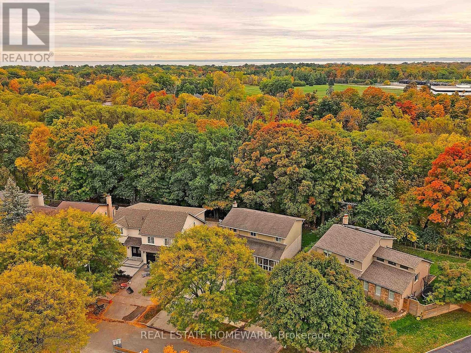 












3058 VIEWMOUNT ROAD

,
Oakville (WO West),




Ontario
L6L5M7

