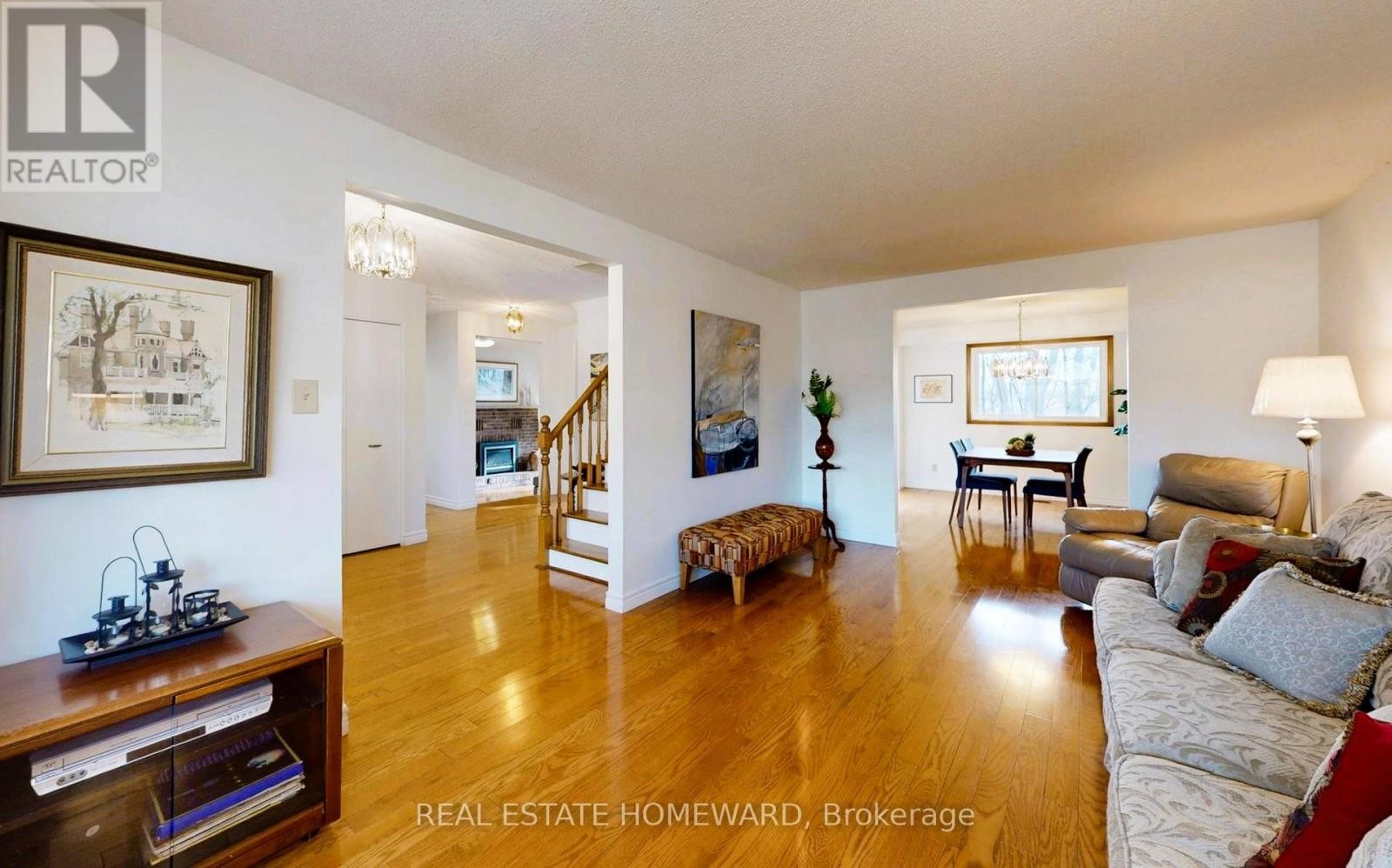 












3058 VIEWMOUNT ROAD

,
Oakville (WO West),




Ontario
L6L5M7

