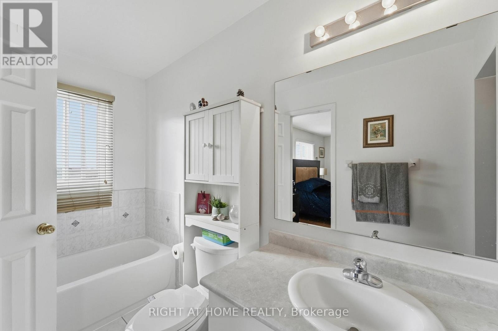 












154 - 7155 MAGISTRATE TERRACE

,
Mississauga (Meadowvale Village),




Ontario
L5W1Y9

