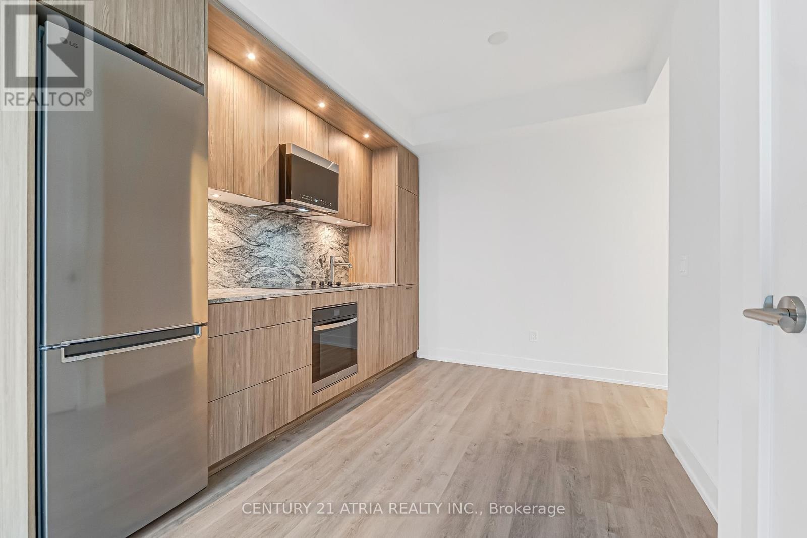 












615 - 60 CENTRAL PARK ROADWAY

,
Toronto (Islington-City Centre West),




Ontario
M9A0E6

