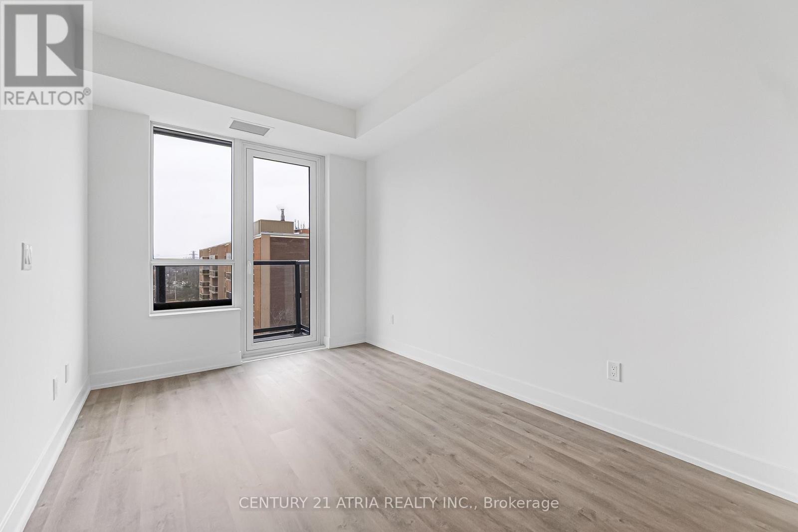 












615 - 60 CENTRAL PARK ROADWAY

,
Toronto (Islington-City Centre West),




Ontario
M9A0E6

